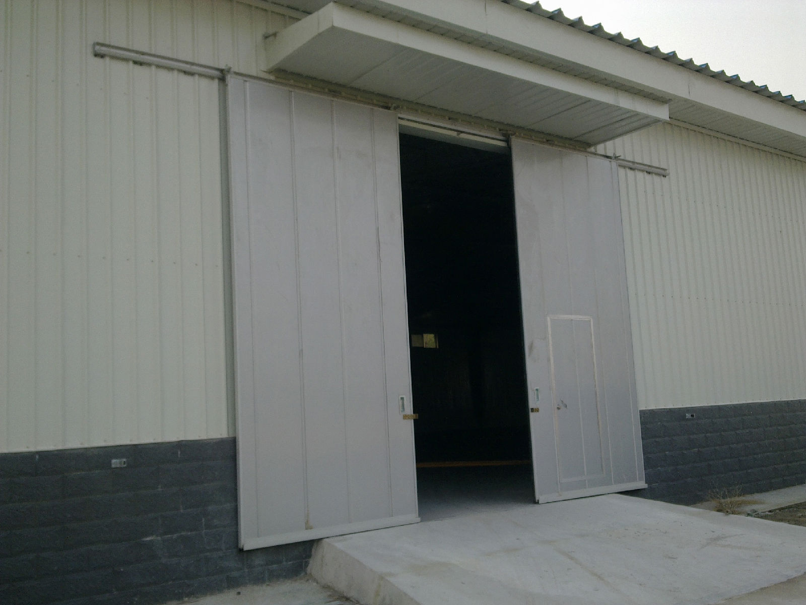 工业�q�移�? width=